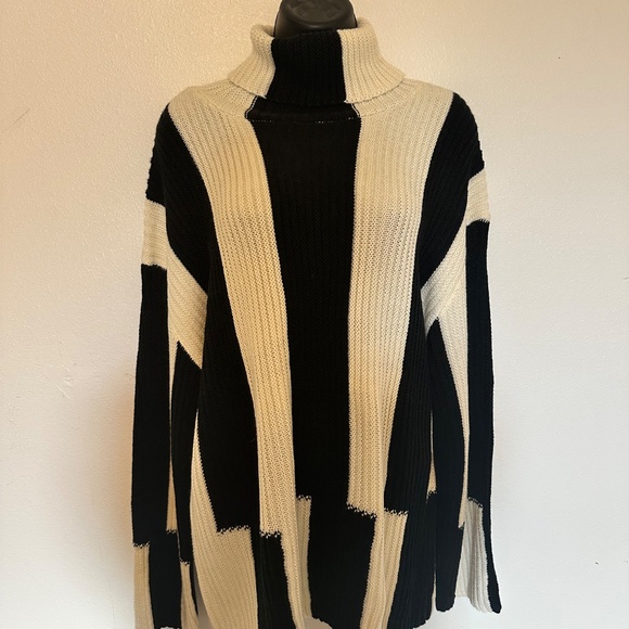 Endless Blu Black & White Striped Sweater - Picture 4 of 6